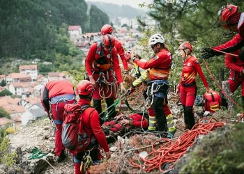 GSS Prenj: U toku je spašavanje petočlane porodice čeških državljana na Prenju