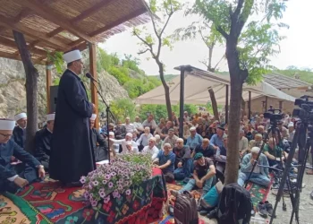 Blagaj okupio vjernike iz cijele BiH: Održan centralni program “Dana mevluda i zikra”