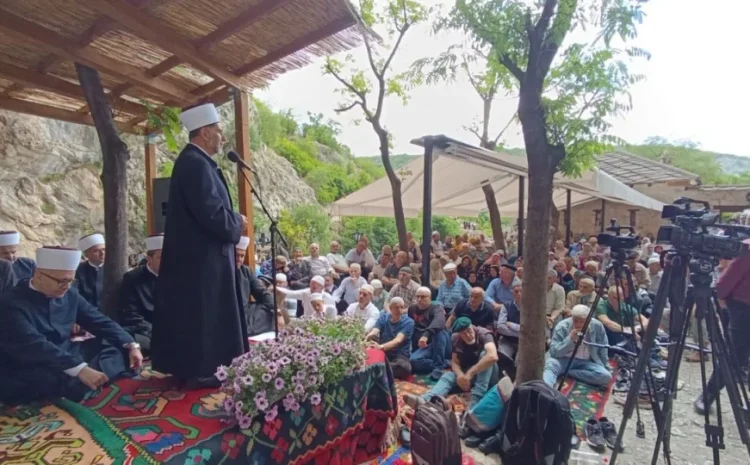 Blagaj okupio vjernike iz cijele BiH: Održan centralni program “Dana mevluda i zikra”