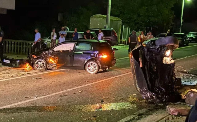Teška saobraćajna nesreća u Hercegovini, automobil završio na boku