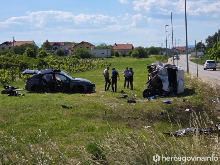 Hercegovina: Tri osobe povrijeđene u teškoj saobraćajnoj nesreći
