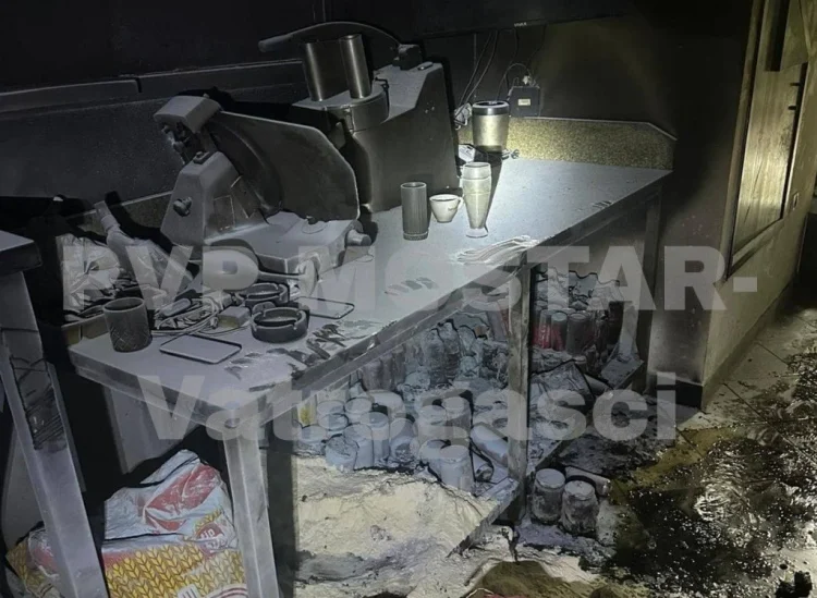 Intervencija u ranim jutarnjim satima: Gorio grill u Mostaru, intervenisali vatrogasci