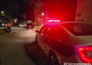 Mostar: Dvije osobe povrijeđene u sudaru dva vozila u Cernici
