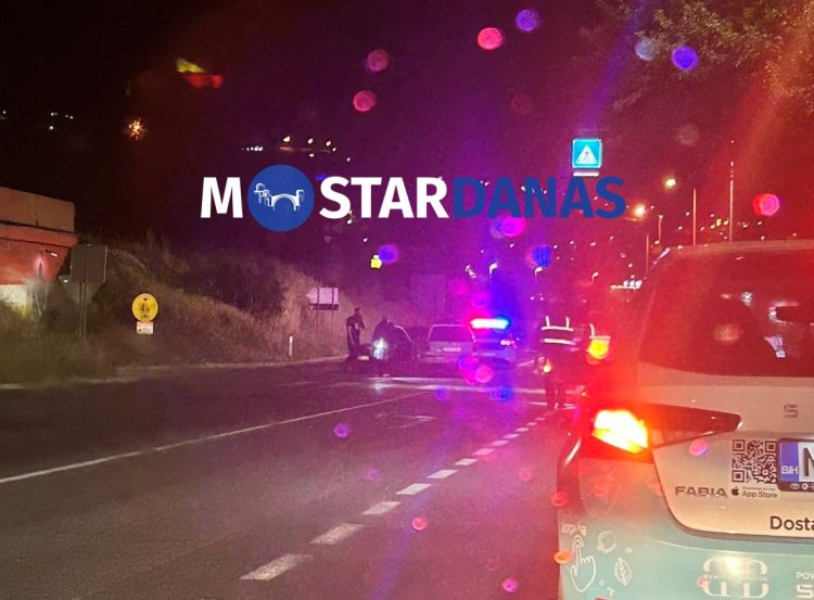 Saobraćajna nesreća u Opinama: Sudar dva automobila na M-17 kod podvožnjaka