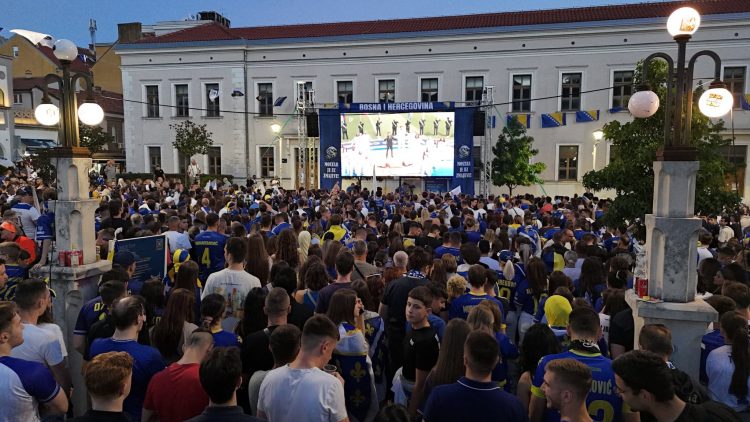 Navijanje pod otvorenim nebom: Fan zona na Musali za duel Bosne i Hercegovine i Švicarske uz bogat program za sve generacije