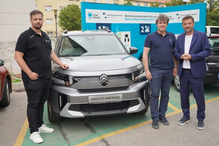 “Odvoj ga od struje”: Grad Mostar nabavio prvo službeno električno vozilo