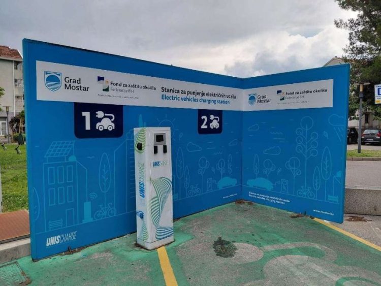 Grad Mostar postavio nove javne punionice za električna vozila