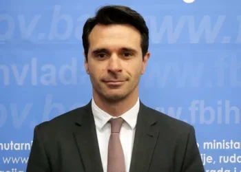 Plata od 5.000 KM mu nije dovoljna: Federalni ministar Vedran Škobić (HDZ BiH) sam sebe imenovao u nekoliko komisija