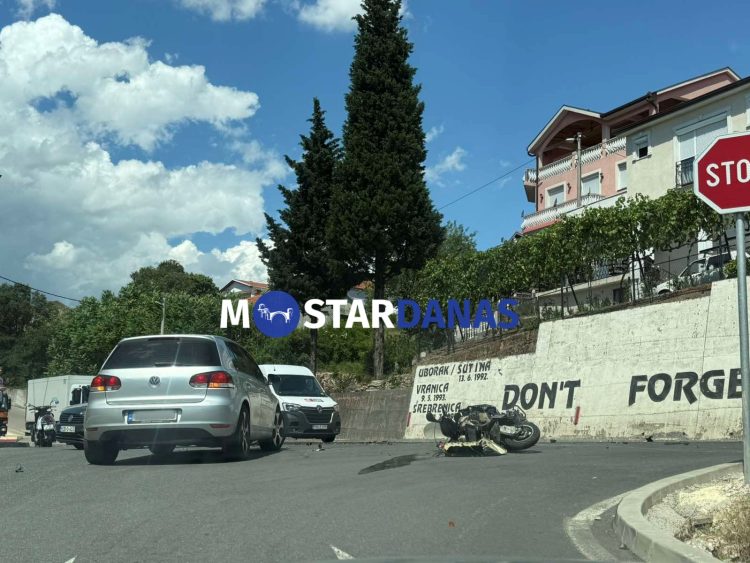 Saobraćajna nesreća u Mostaru: Povrijeđene dvije osobe