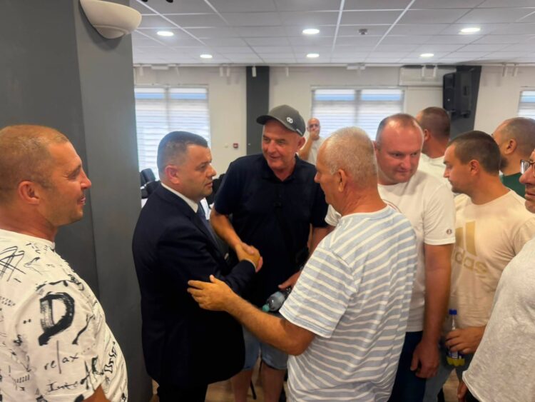 Hurtić: “Kordić ne otpušta samo radnike – ugrožava egzistenciju 22 porodice, lično ću finansirati njihovu pravnu borbu”