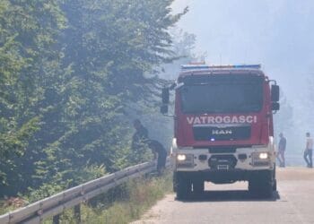 Vatrogasci u HNK imaju pune ruke posla, i dalje gori u kanjonu Rakitnice i na Rujištu