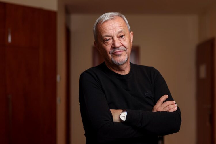 Emir Hadžihafizbegović u petak stiže u Mostar sa monodramom „Sve je do nas“