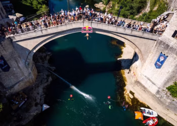Red Bull Cliff Diving u Mostaru se nastavlja: Danas druga runda, sutra veliko finale