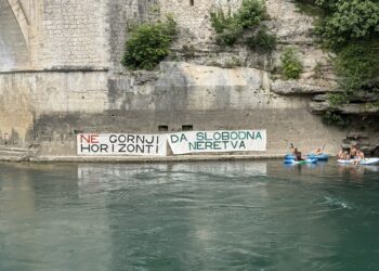 Sa Starog mosta apel za Neretvu: “Neka svaki skok sa Starog mosta podsjeti na vapaj ove jedinstvene rijeke”