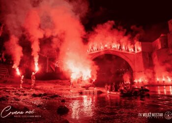 “Crvena noć” sutra pod Starim mostom: Koncert otvoren za sve građane od 22:30 sati