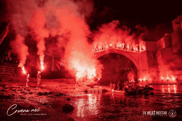 “Crvena noć” sutra pod Starim mostom: Koncert otvoren za sve građane od 22:30 sati