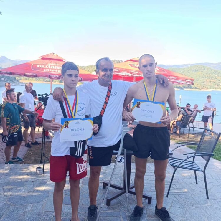 Mostarci dominirali na skokovima u Ostrošcu: 14-godišnji Sandro Branković osvojio prvo mjesto