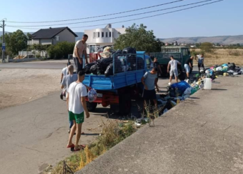 Mještani ponovo čistili mini deponiju na ulazu u Blagaj: „Je li ovo slika koju šaljemo turistima?“