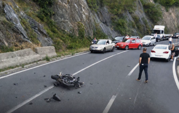 MUP HNK objavio detalje nesreće na M-17 u Hercegovini: Teško povrijeđena saputnica na motoru