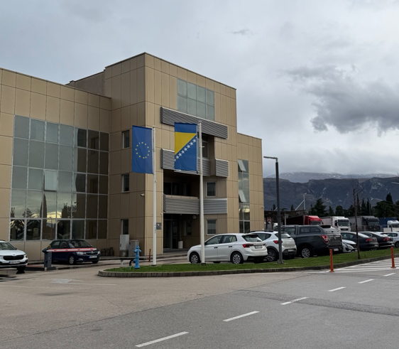 Uprava za indirektno oporezivanje zapošljava 103 službenika: U Mostaru osam radnih mjesta, plate do 2.024 KM